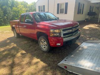 2007 Chevrolet Silverado 1500 LT w/1LT - Exterior Front Right Corner Image